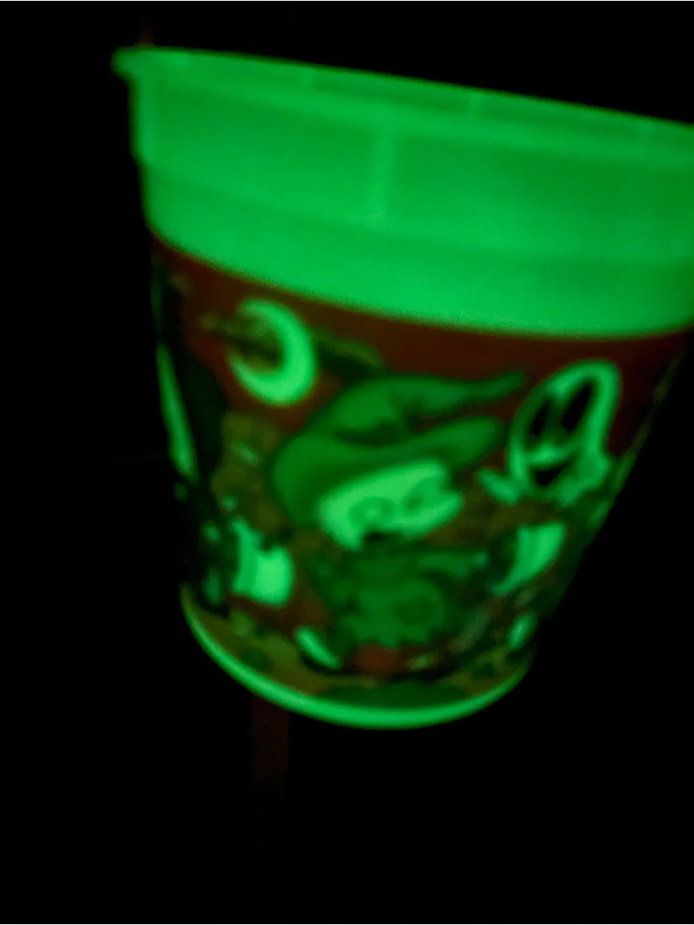 Old Blockbuster Rugrats Glow In The Dark Halloween Treat Buckets. Set of 2
